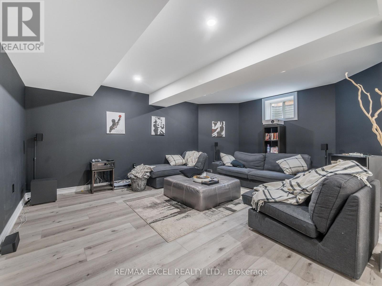 












143 SAMAC TRAIL

,
Oshawa (Samac),




Ontario
L1G7V9

