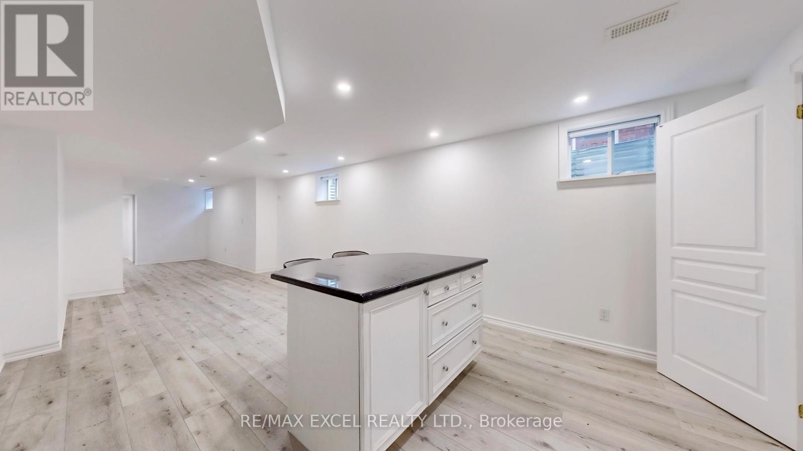 












143 SAMAC TRAIL

,
Oshawa (Samac),




Ontario
L1G7V9

