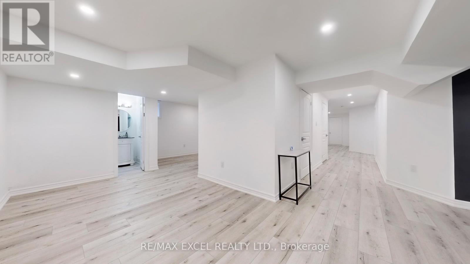 












143 SAMAC TRAIL

,
Oshawa (Samac),




Ontario
L1G7V9

