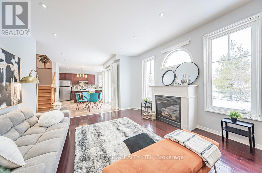 












3 HEADON AVENUE

,
Ajax (Central East),




Ontario
L1Z1R4

