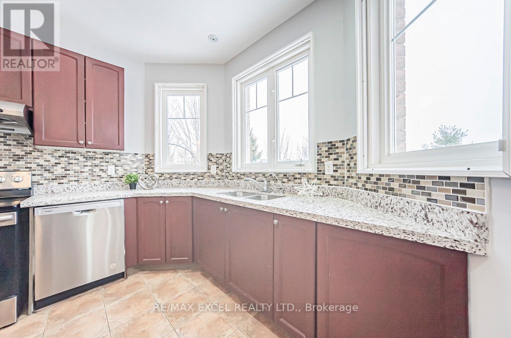 












3 HEADON AVENUE

,
Ajax (Central East),




Ontario
L1Z1R4

