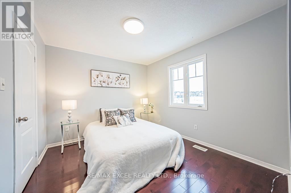 












3 HEADON AVENUE

,
Ajax (Central East),




Ontario
L1Z1R4

