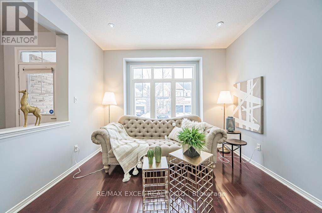 












3 HEADON AVENUE

,
Ajax (Central East),




Ontario
L1Z1R4

