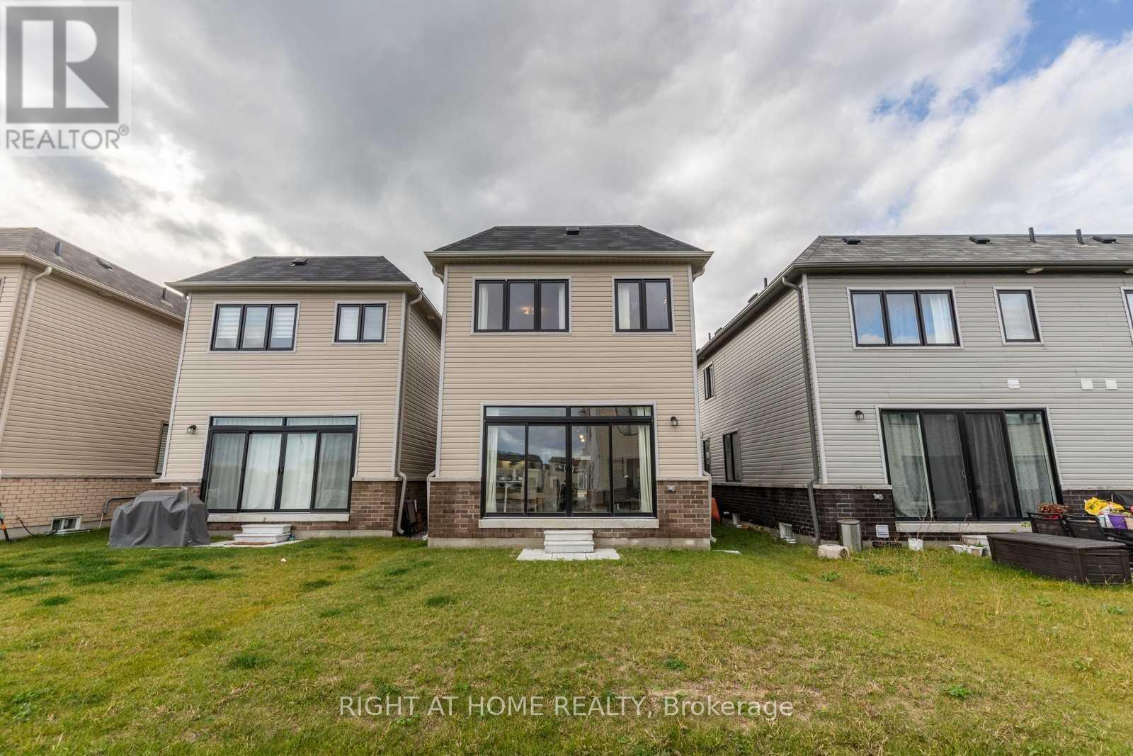 












59 CROWS NEST LANE

,
Clarington (Bowmanville),




Ontario
L1C4A9

