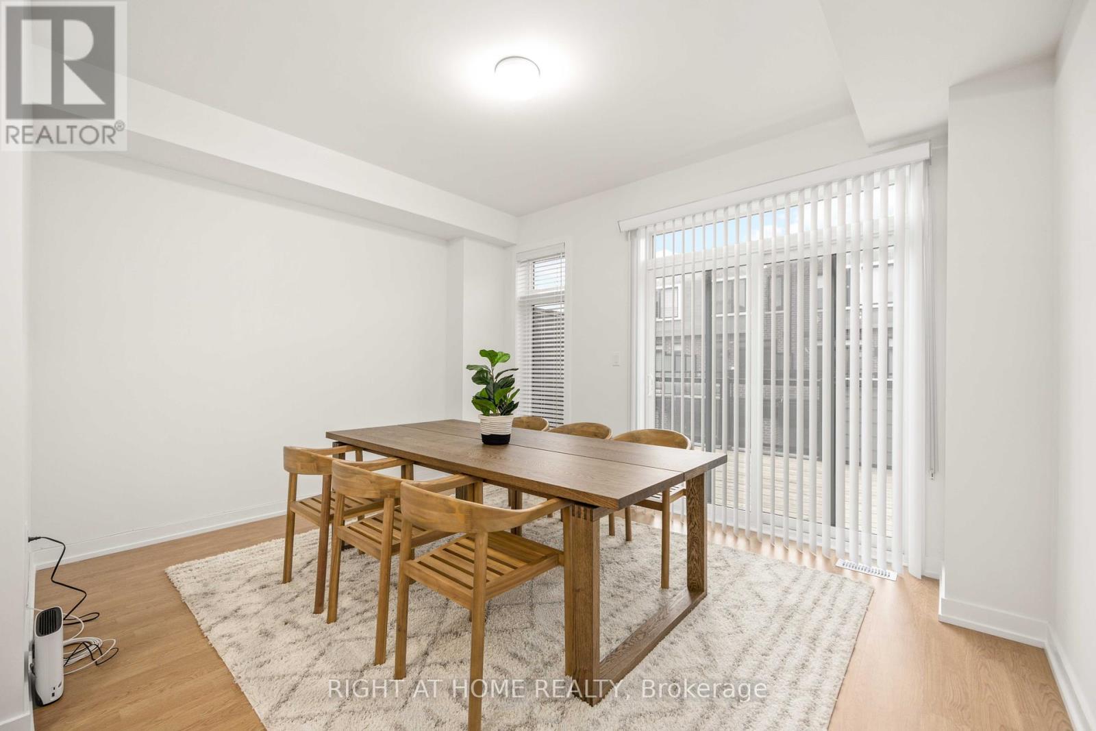 












1557 MIDLAND AVENUE

,
Toronto (Bendale),




Ontario
M1P0G3

