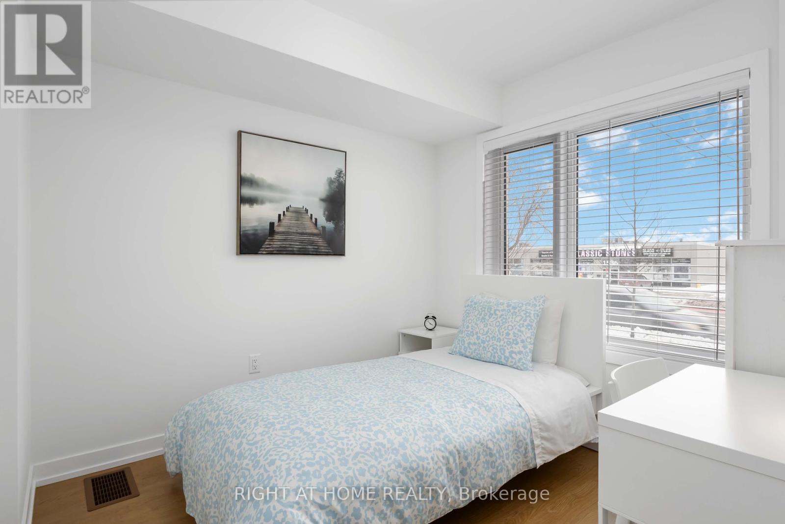 












1557 MIDLAND AVENUE

,
Toronto (Bendale),




Ontario
M1P0G3

