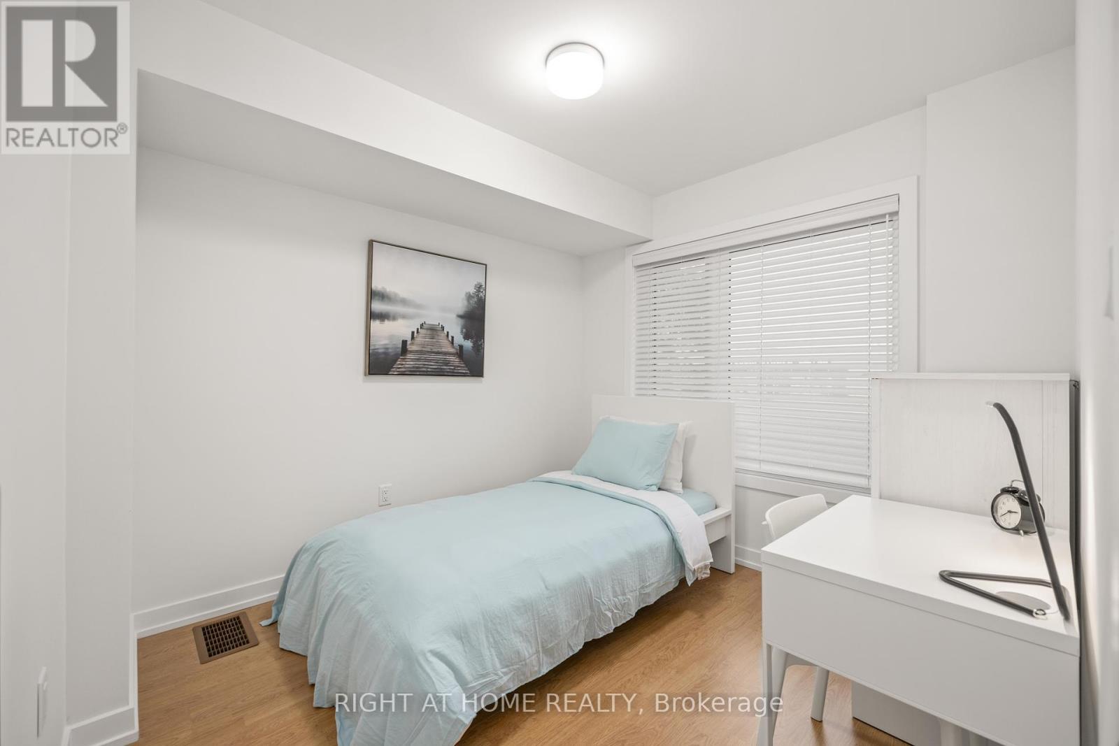 












1557 MIDLAND AVENUE

,
Toronto (Bendale),




Ontario
M1P0G3


