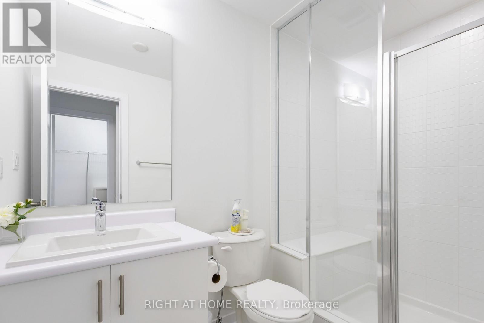 












1557 MIDLAND AVENUE

,
Toronto (Bendale),




Ontario
M1P0G3

