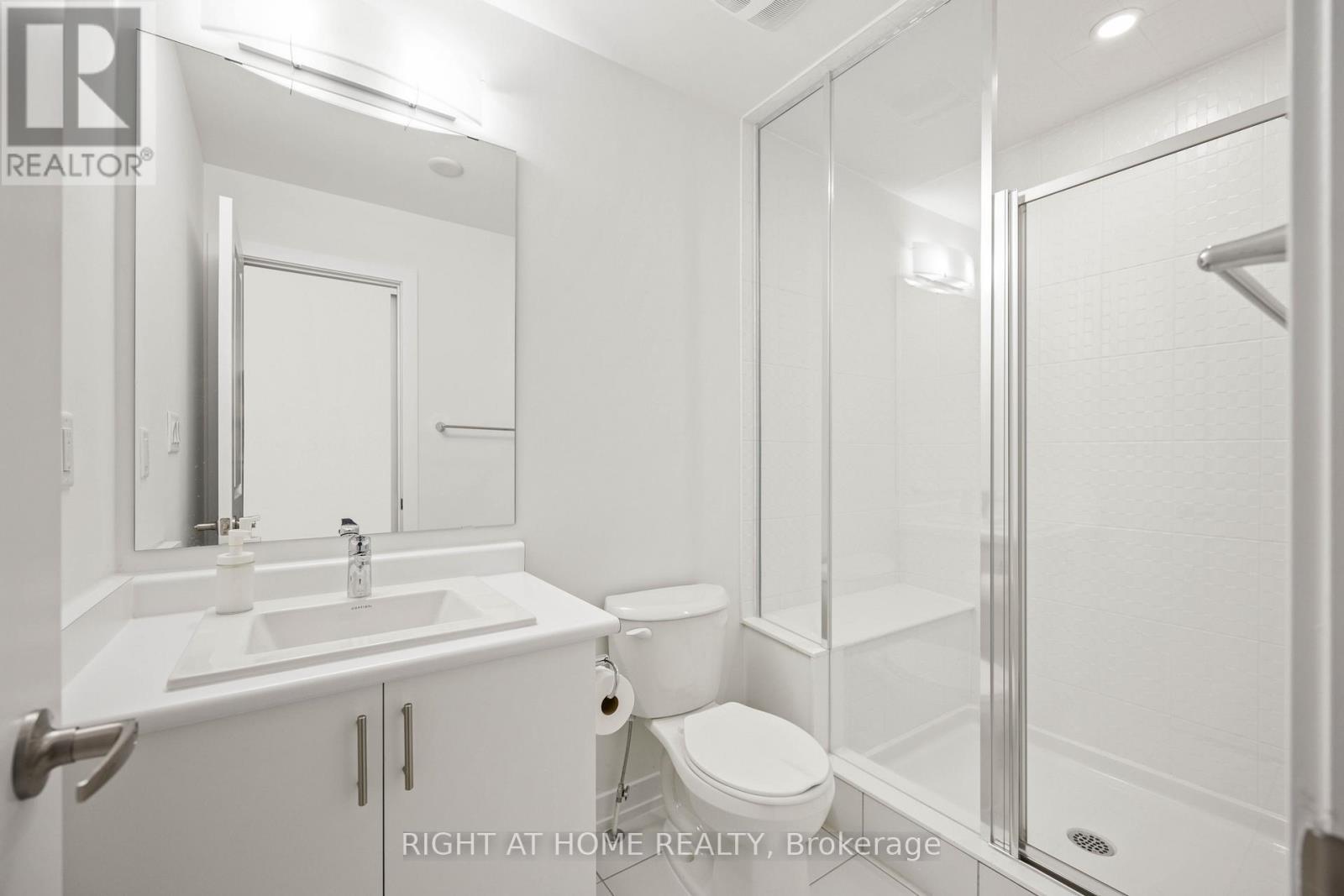 












1557 MIDLAND AVENUE

,
Toronto (Bendale),




Ontario
M1P0G3

