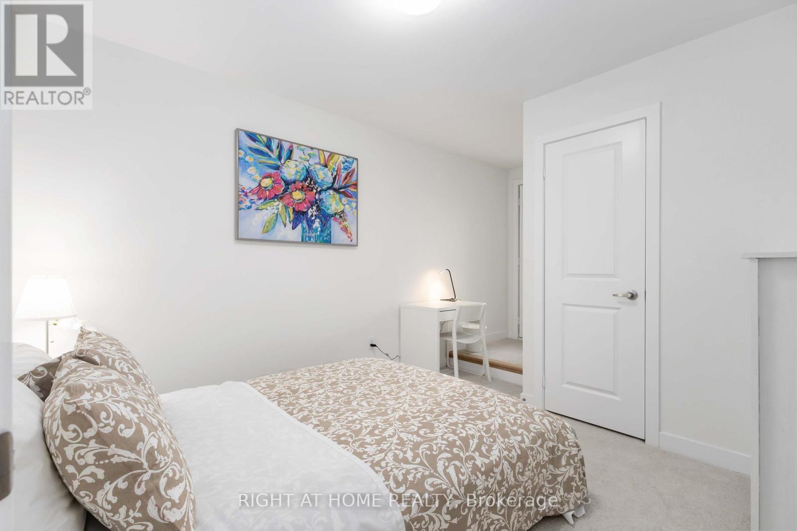 












1557 MIDLAND AVENUE

,
Toronto (Bendale),




Ontario
M1P0G3

