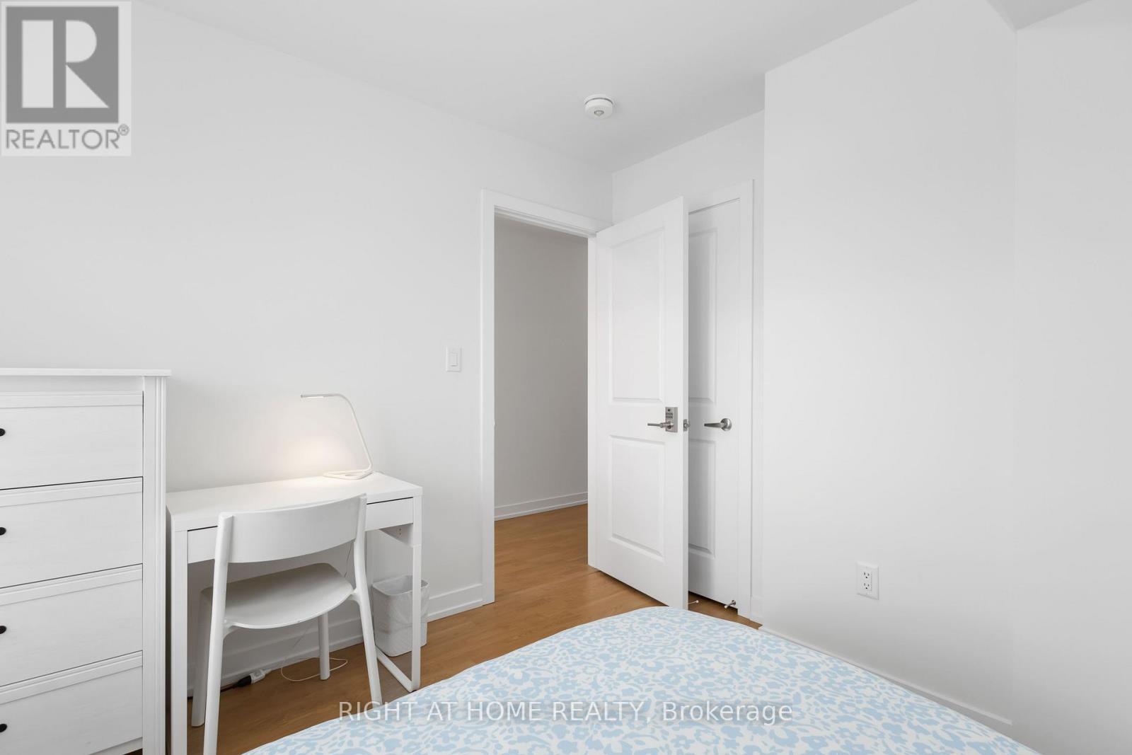












1557 MIDLAND AVENUE

,
Toronto (Bendale),




Ontario
M1P0G3

