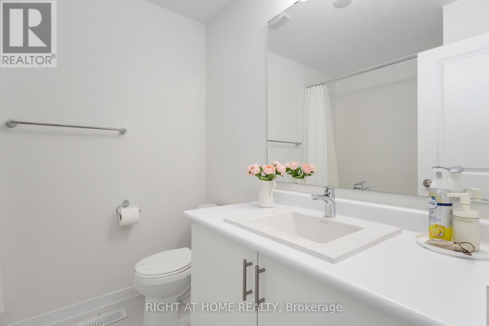 












1557 MIDLAND AVENUE

,
Toronto (Bendale),




Ontario
M1P0G3

