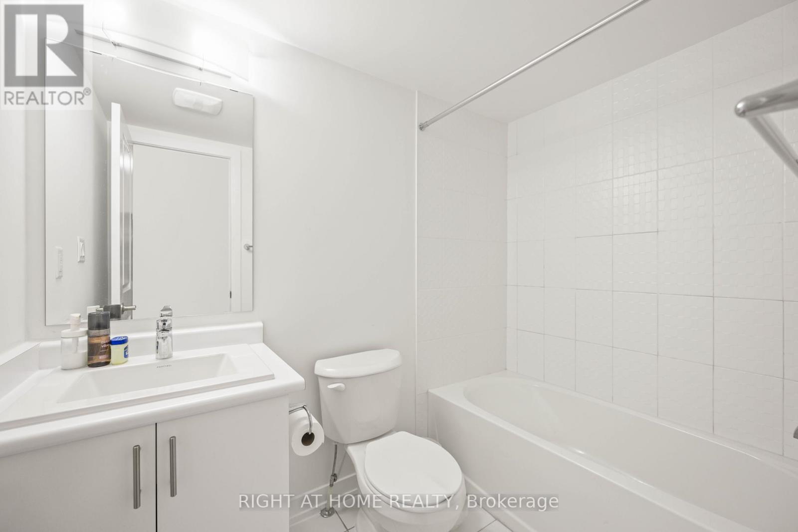 












1557 MIDLAND AVENUE

,
Toronto (Bendale),




Ontario
M1P0G3

