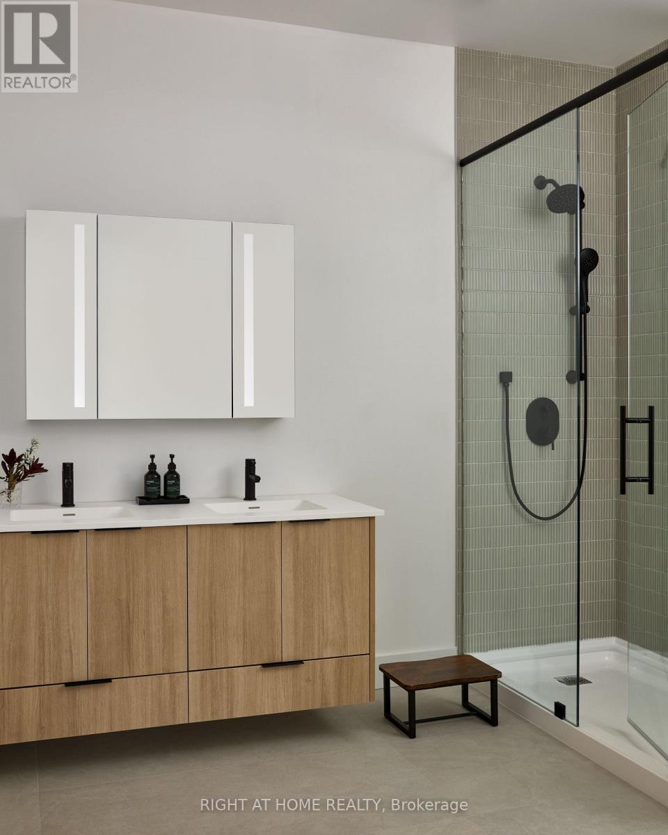 












UNIT A - 2229 KINGSTON ROAD

,
Toronto (Birchcliffe-Cliffside),




Ontario
M1N1T8

