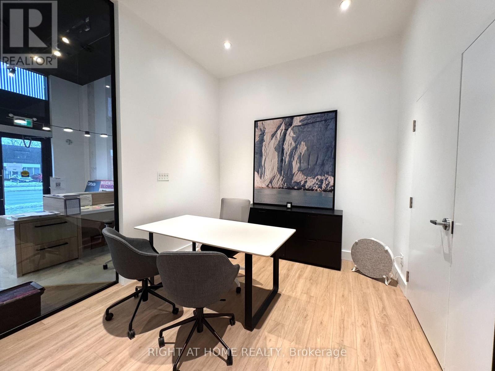 












UNIT A - 2229 KINGSTON ROAD

,
Toronto (Birchcliffe-Cliffside),




Ontario
M1N1T8

