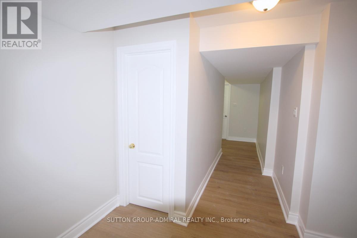 












27 - 811 WILSON ROAD N

,
Oshawa (Pinecrest),




Ontario
L1G7Z5

