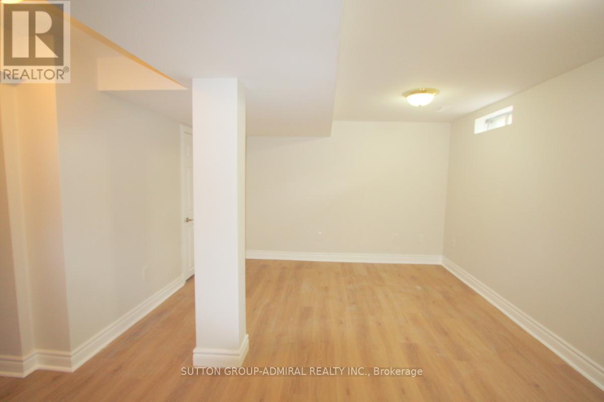 












27 - 811 WILSON ROAD N

,
Oshawa (Pinecrest),




Ontario
L1G7Z5

