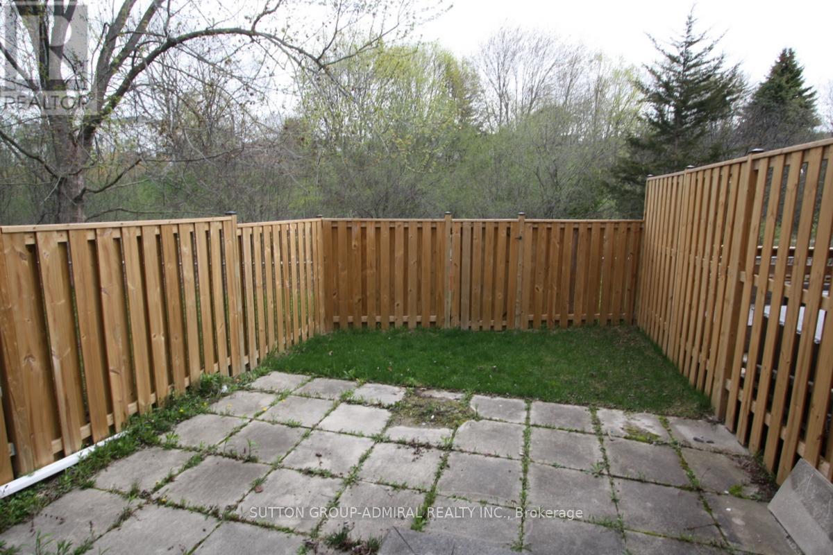 












27 - 811 WILSON ROAD N

,
Oshawa (Pinecrest),




Ontario
L1G7Z5

