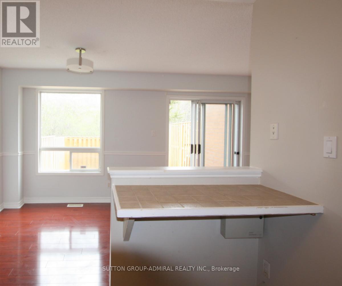 












27 - 811 WILSON ROAD N

,
Oshawa (Pinecrest),




Ontario
L1G7Z5

