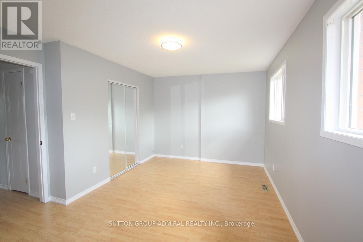 












27 - 811 WILSON ROAD N

,
Oshawa (Pinecrest),




Ontario
L1G7Z5

