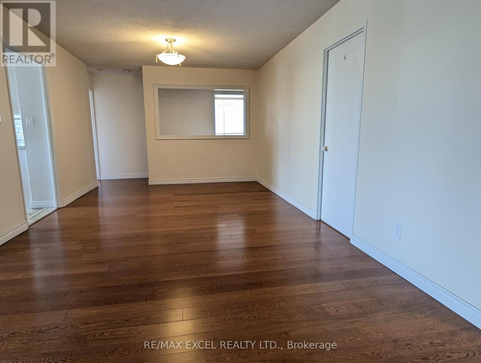 












203 - 275 BAMBURGH CIRCLE

,
Toronto (Steeles),




Ontario
M1W3X4


