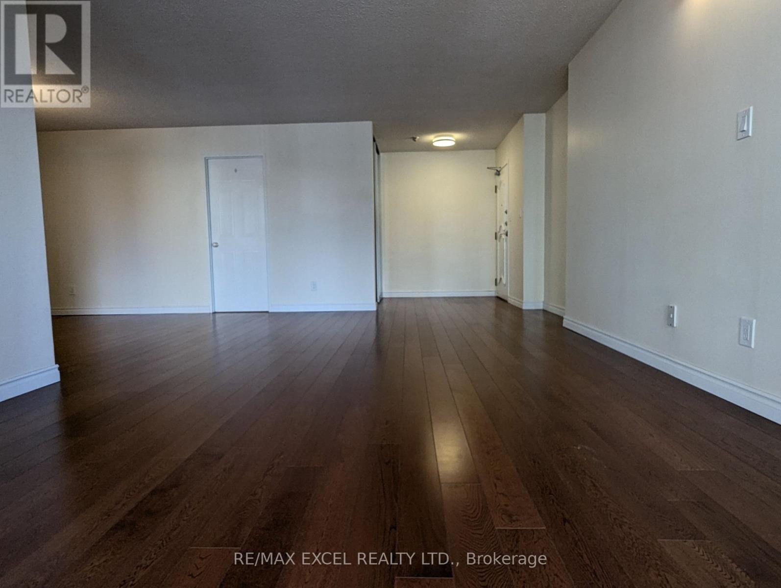 












203 - 275 BAMBURGH CIRCLE

,
Toronto (Steeles),




Ontario
M1W3X4

