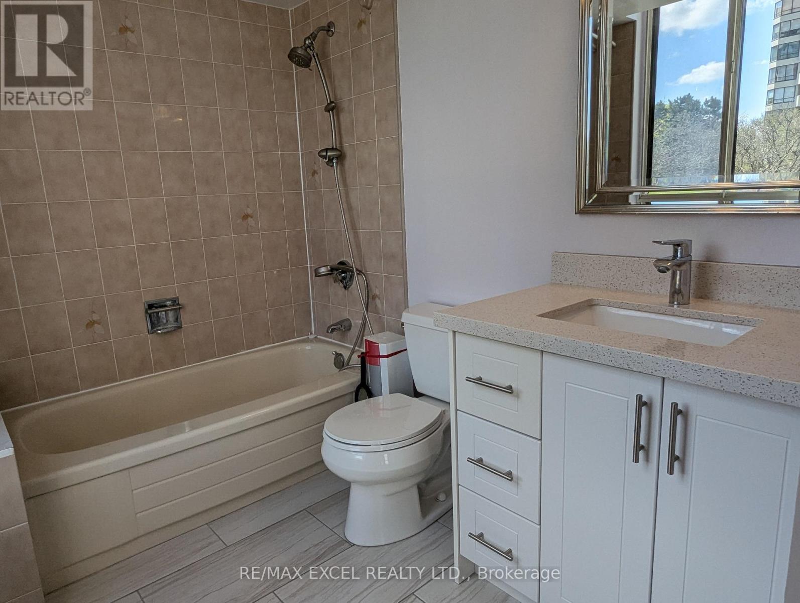 












203 - 275 BAMBURGH CIRCLE

,
Toronto (Steeles),




Ontario
M1W3X4

