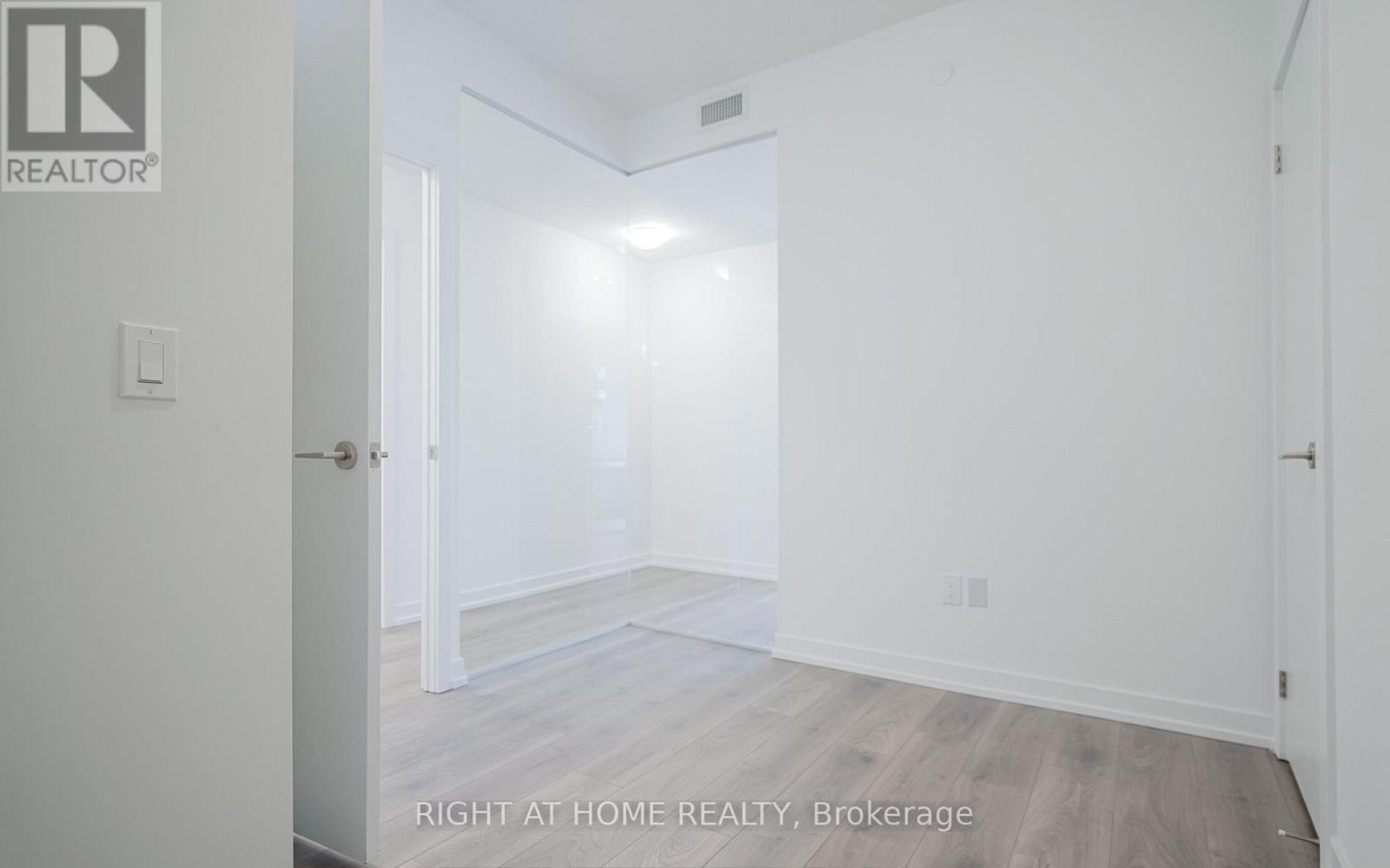 












2803 - 1435 CELEBRATION DRIVE

,
Pickering (Bay Ridges),




Ontario
L1W0C3

