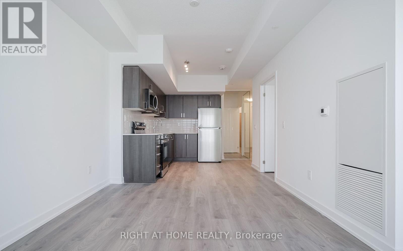 












2803 - 1435 CELEBRATION DRIVE

,
Pickering (Bay Ridges),




Ontario
L1W0C3

