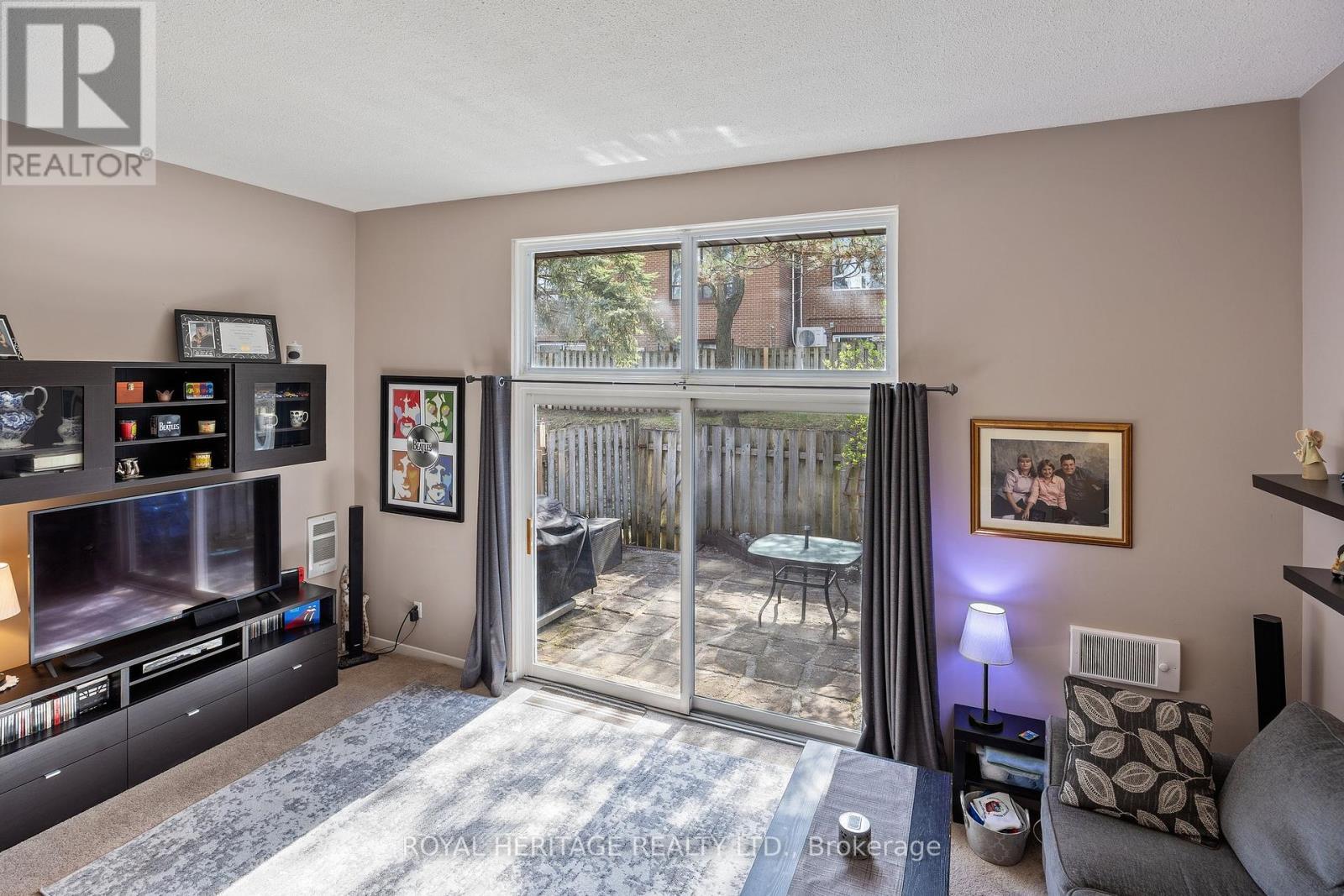 












44 - 1310 FIELDLIGHT BOULEVARD

,
Pickering (Liverpool),




Ontario
L1V2Y8

