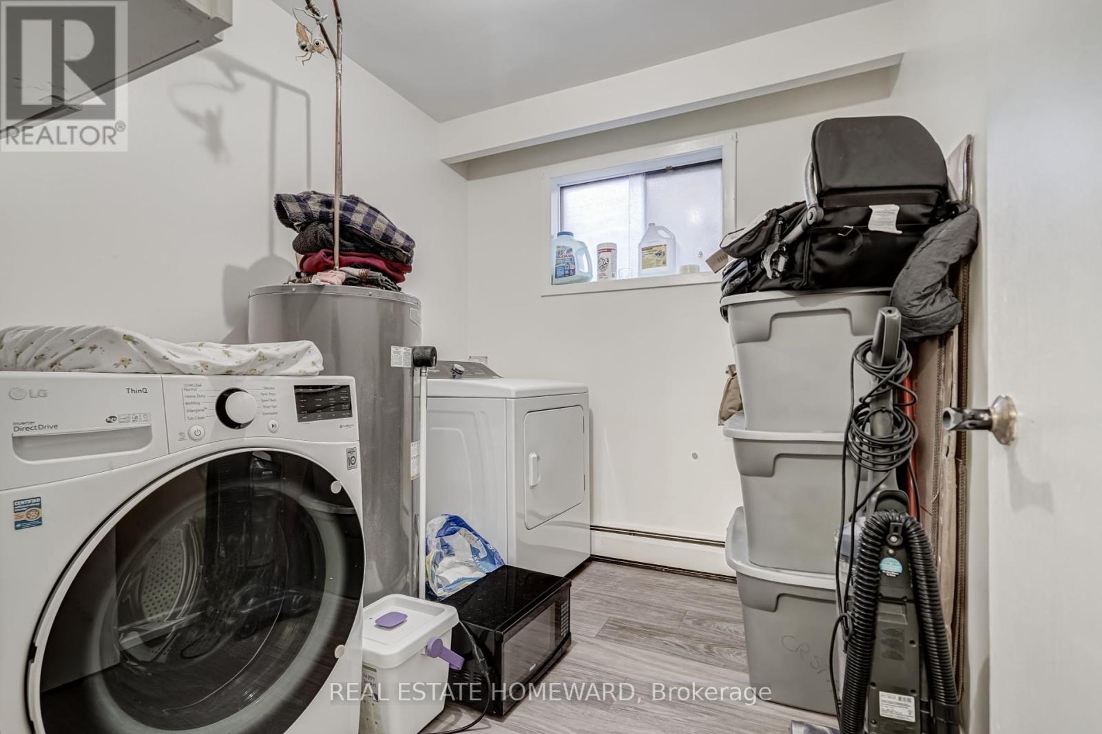 












176/178 BALSAM AVENUE

,
Toronto (The Beaches),




Ontario
M4E3C1

