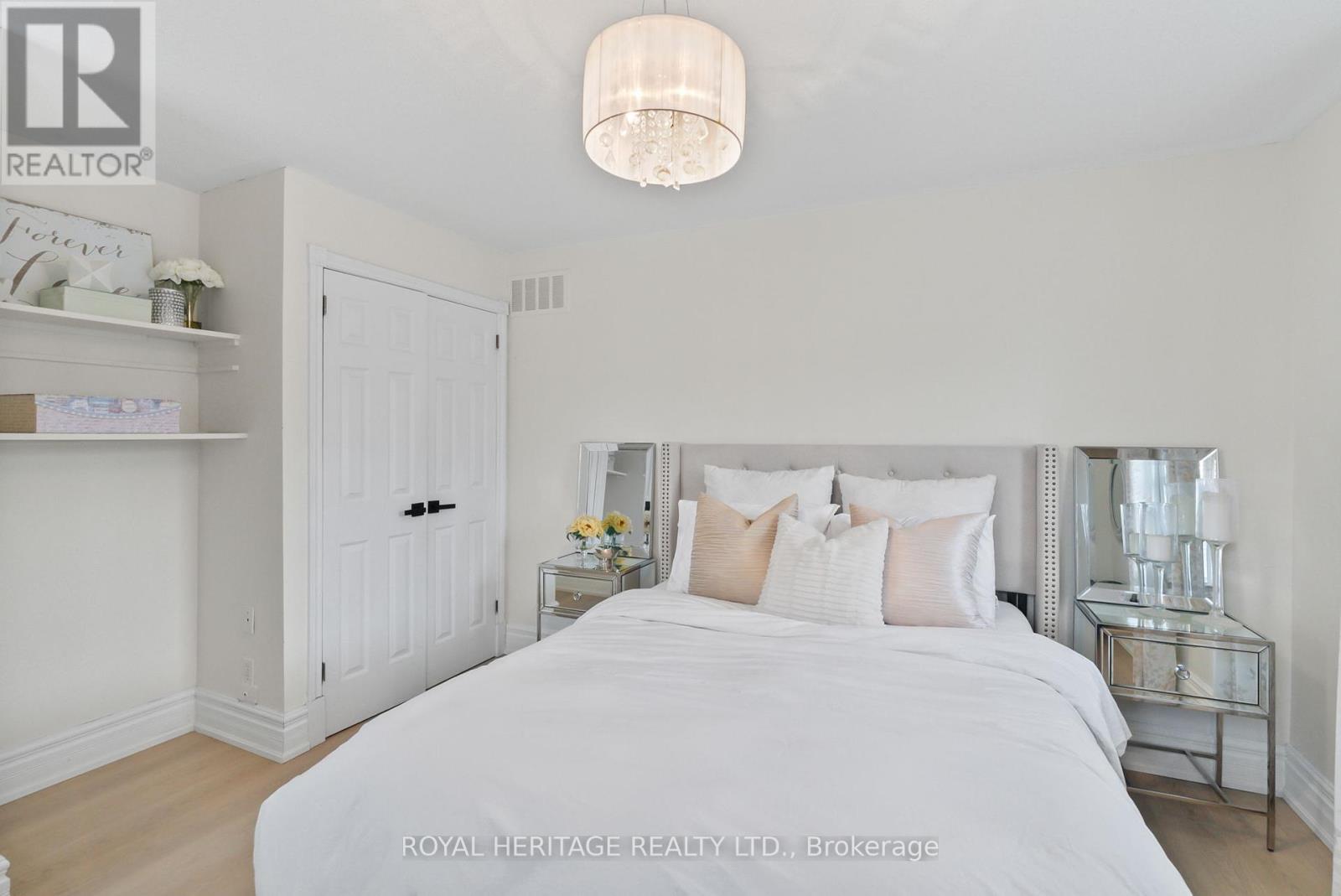 












5016 BARBER STREET E

,
Pickering,




Ontario
L1Y1B4

