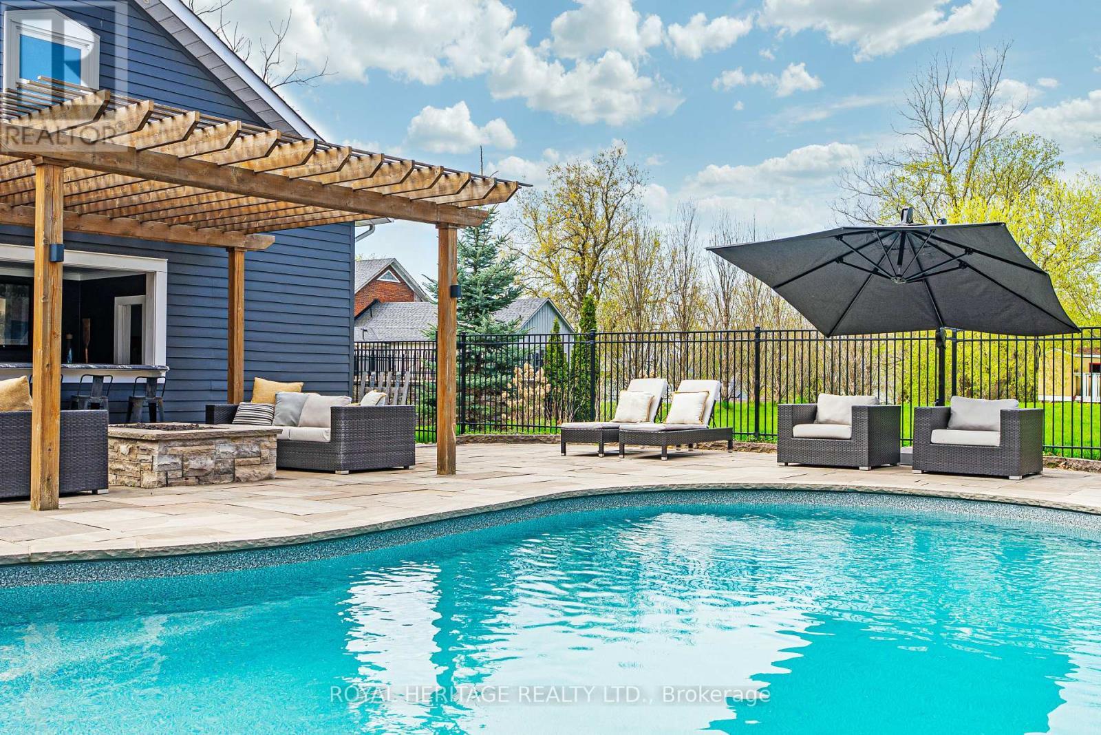 












5016 BARBER STREET E

,
Pickering,




Ontario
L1Y1B4

