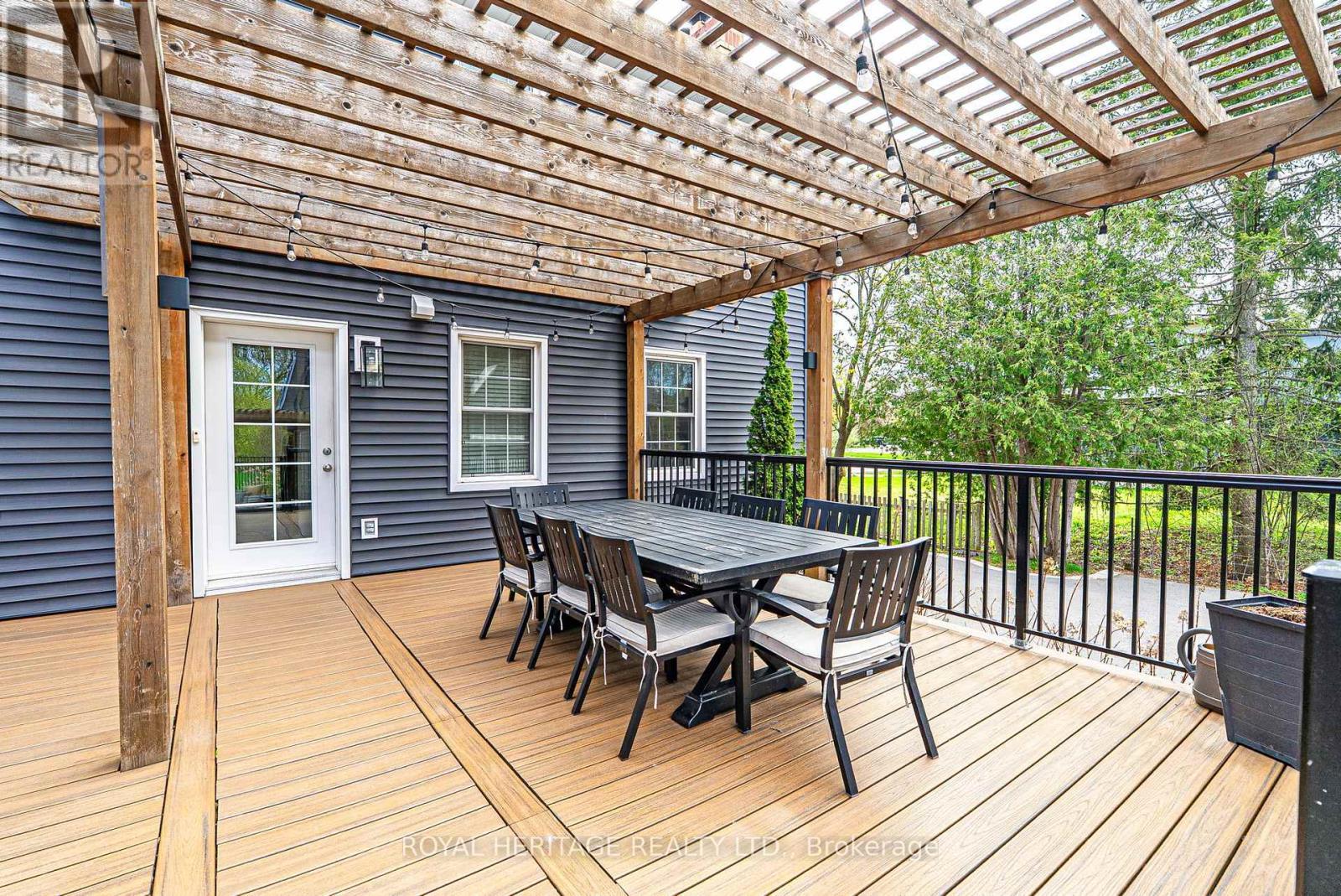 












5016 BARBER STREET E

,
Pickering,




Ontario
L1Y1B4

