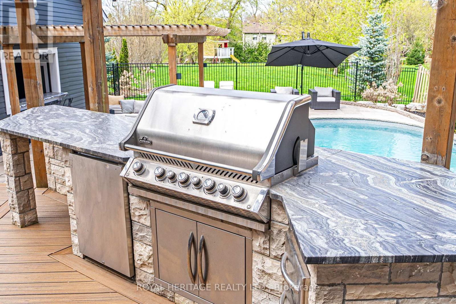 












5016 BARBER STREET E

,
Pickering,




Ontario
L1Y1B4

