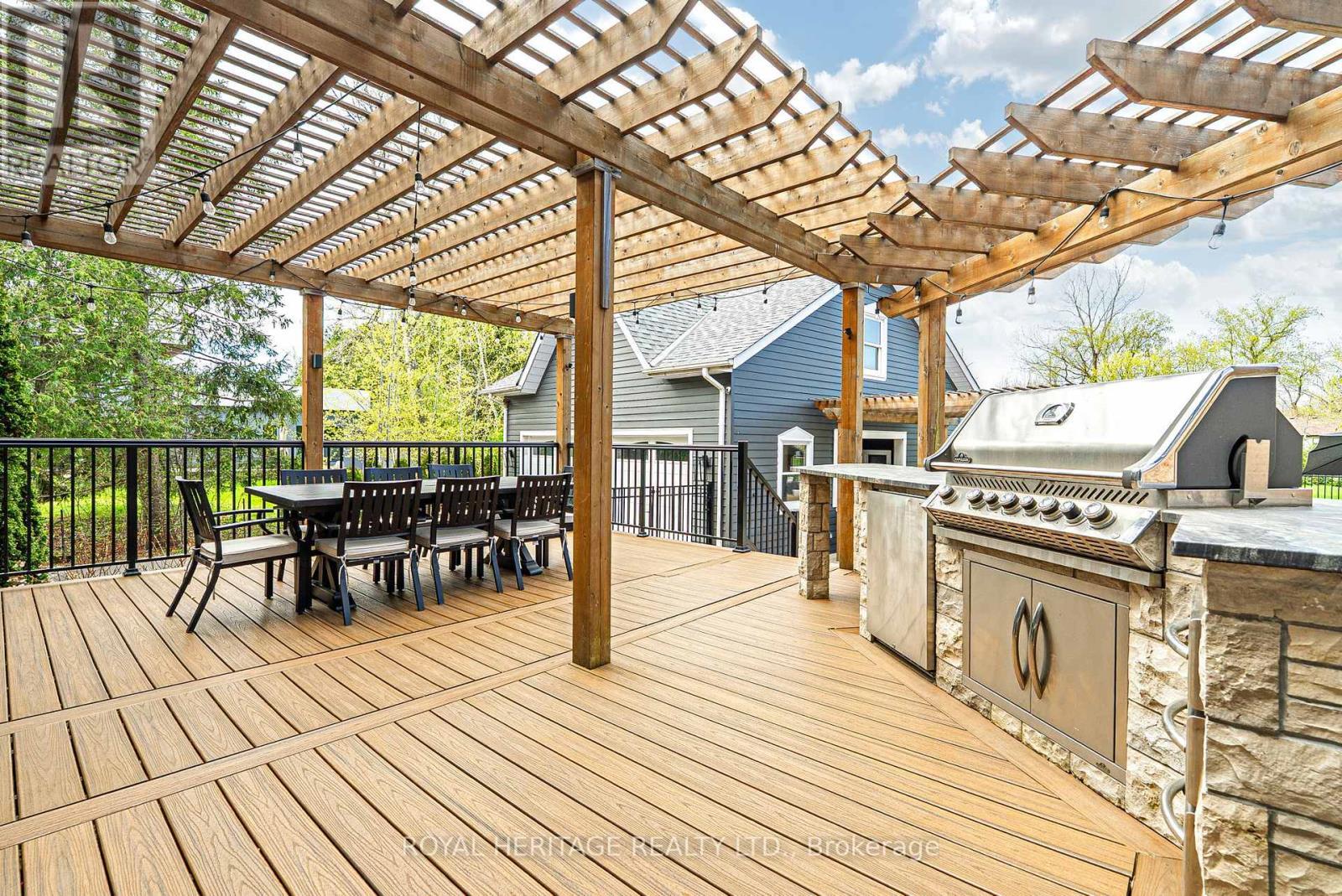 












5016 BARBER STREET E

,
Pickering,




Ontario
L1Y1B4

