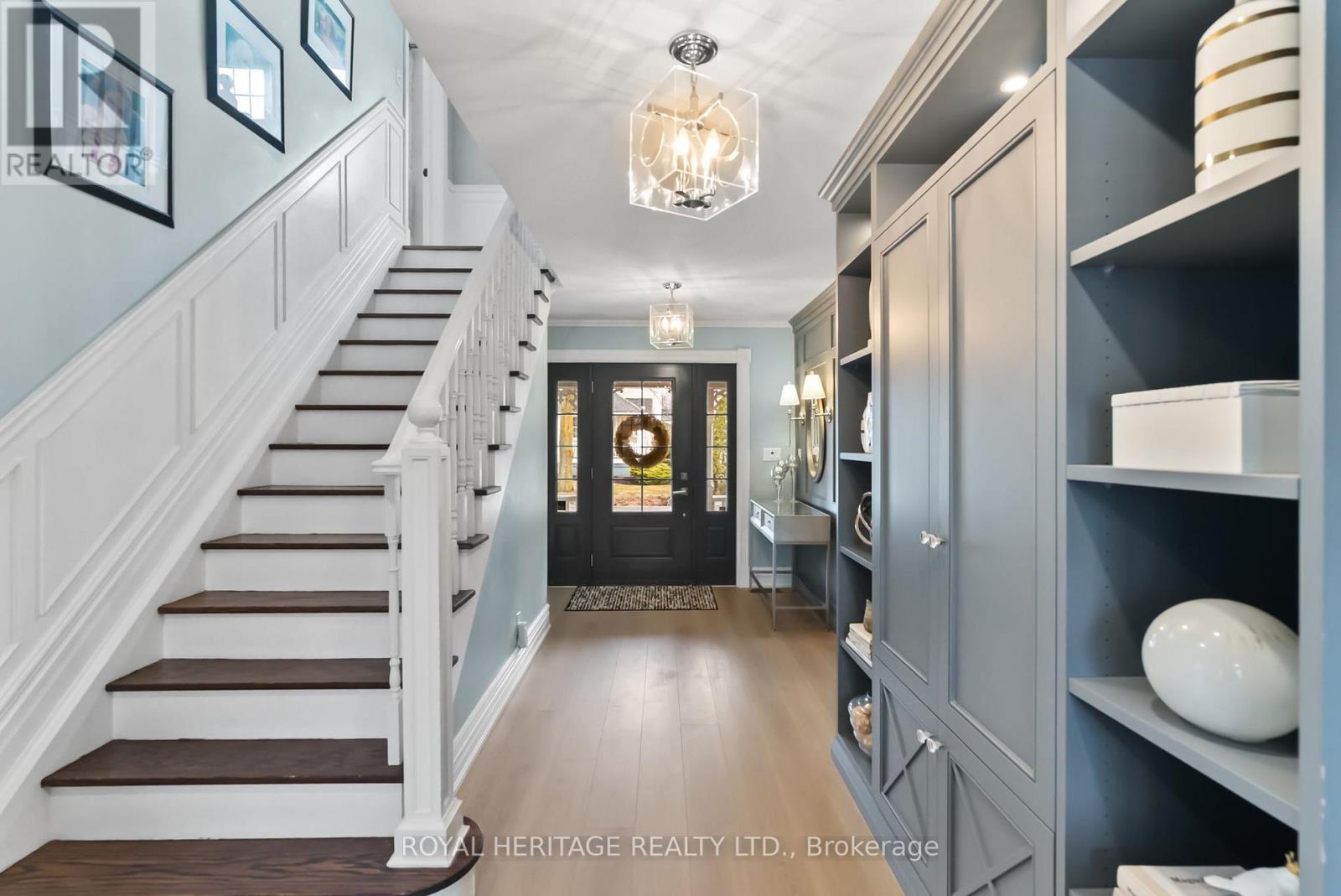 












5016 BARBER STREET E

,
Pickering,




Ontario
L1Y1B4

