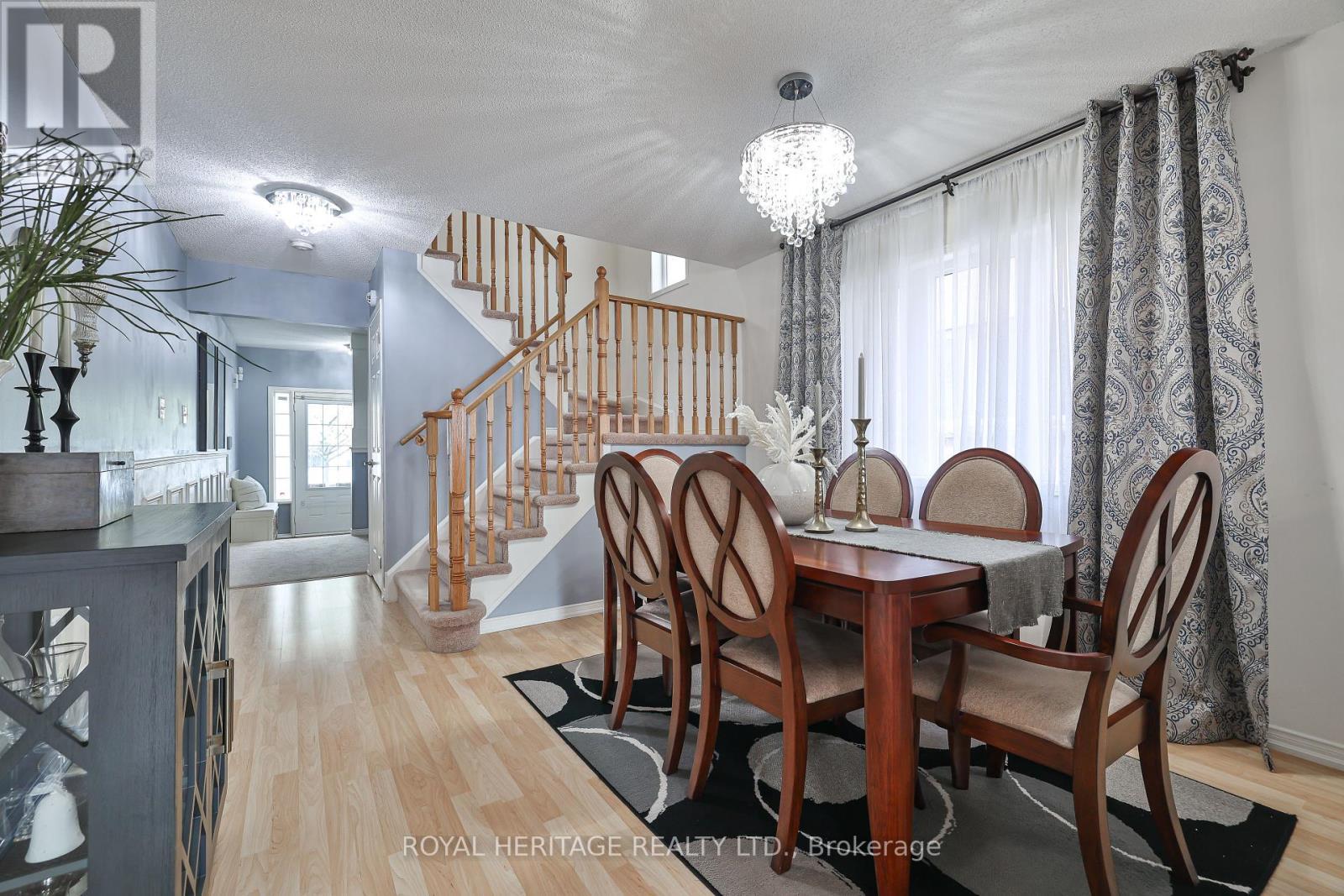 












28 CHASTON ROAD

,
Ajax (Central East),




Ontario
L1Z0M6


