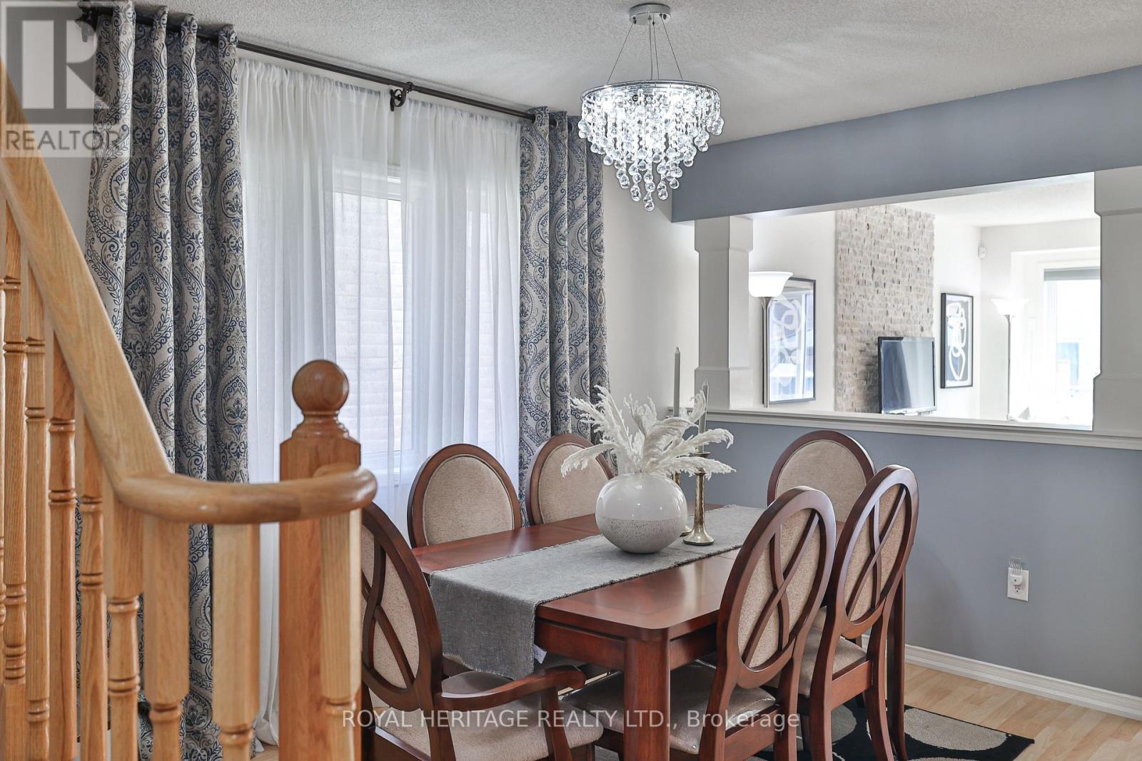 












28 CHASTON ROAD

,
Ajax (Central East),




Ontario
L1Z0M6

