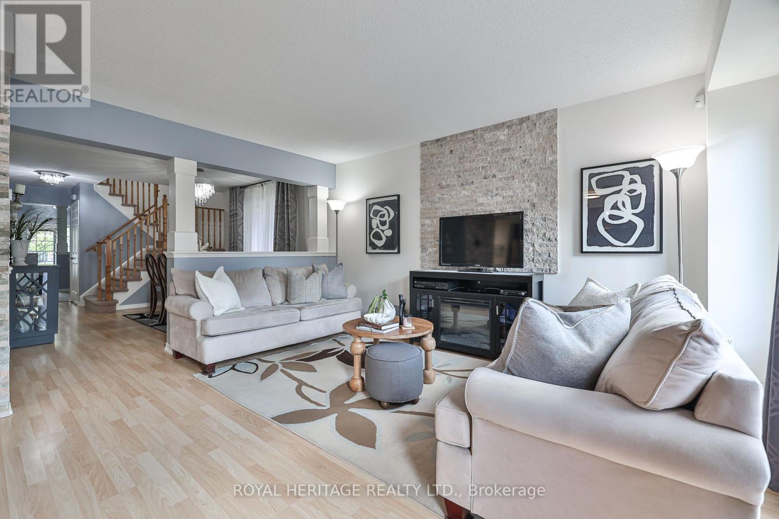 












28 CHASTON ROAD

,
Ajax (Central East),




Ontario
L1Z0M6


