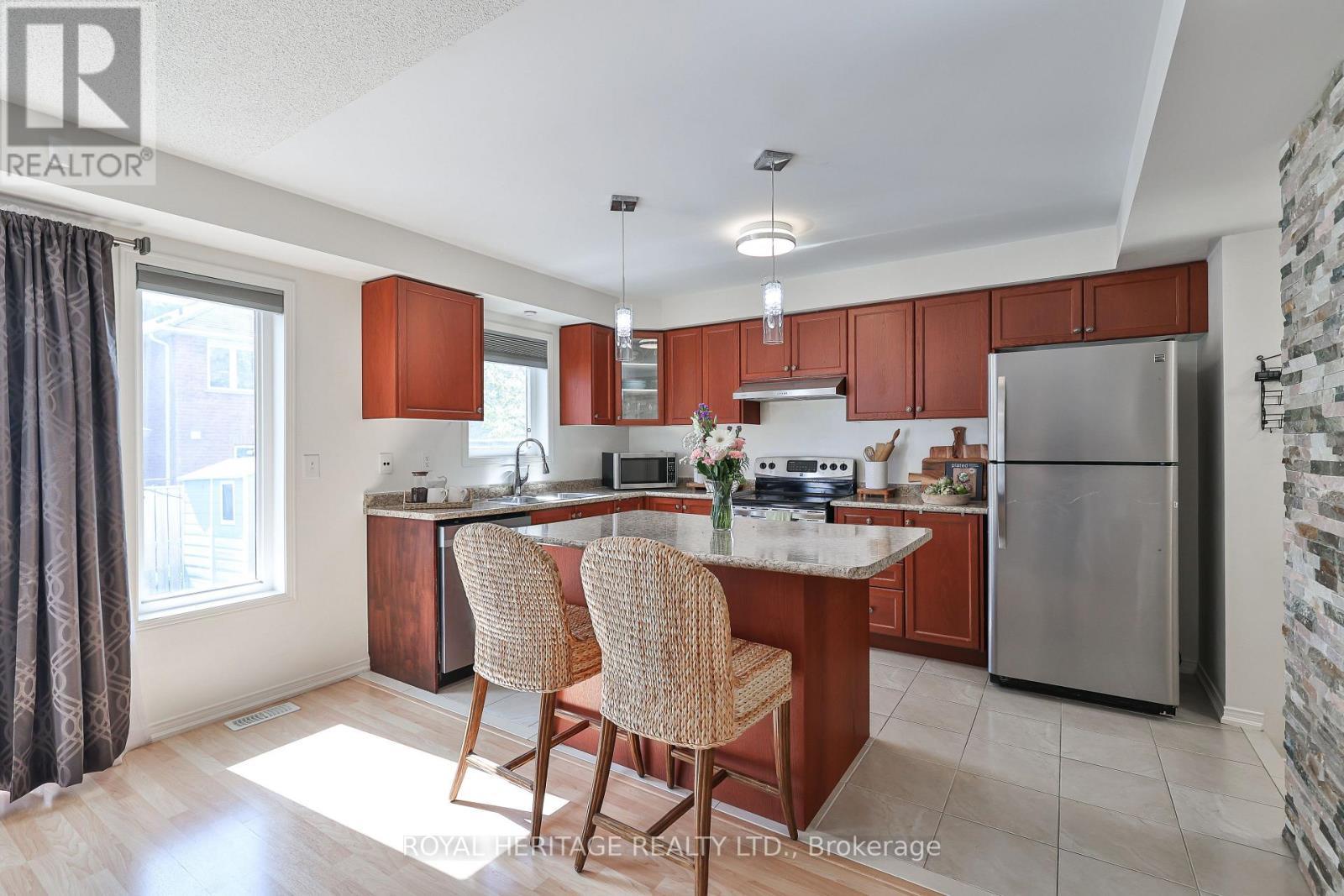 












28 CHASTON ROAD

,
Ajax (Central East),




Ontario
L1Z0M6

