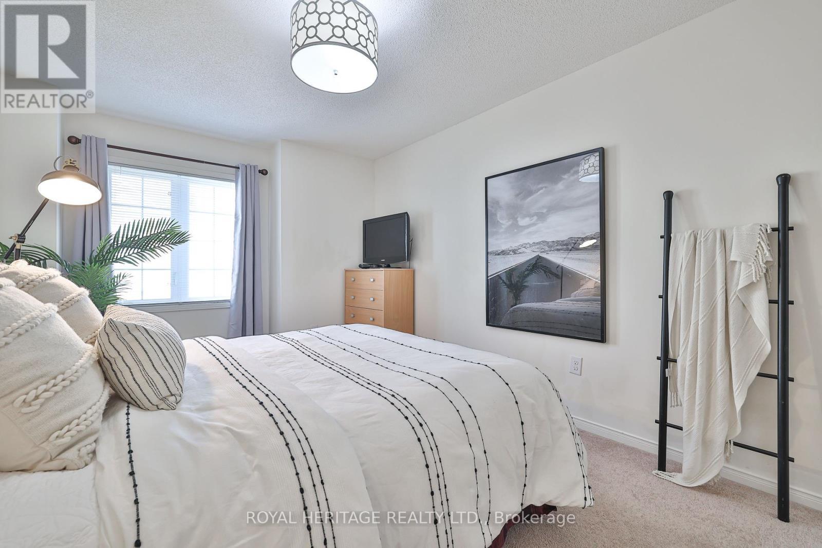 












28 CHASTON ROAD

,
Ajax (Central East),




Ontario
L1Z0M6

