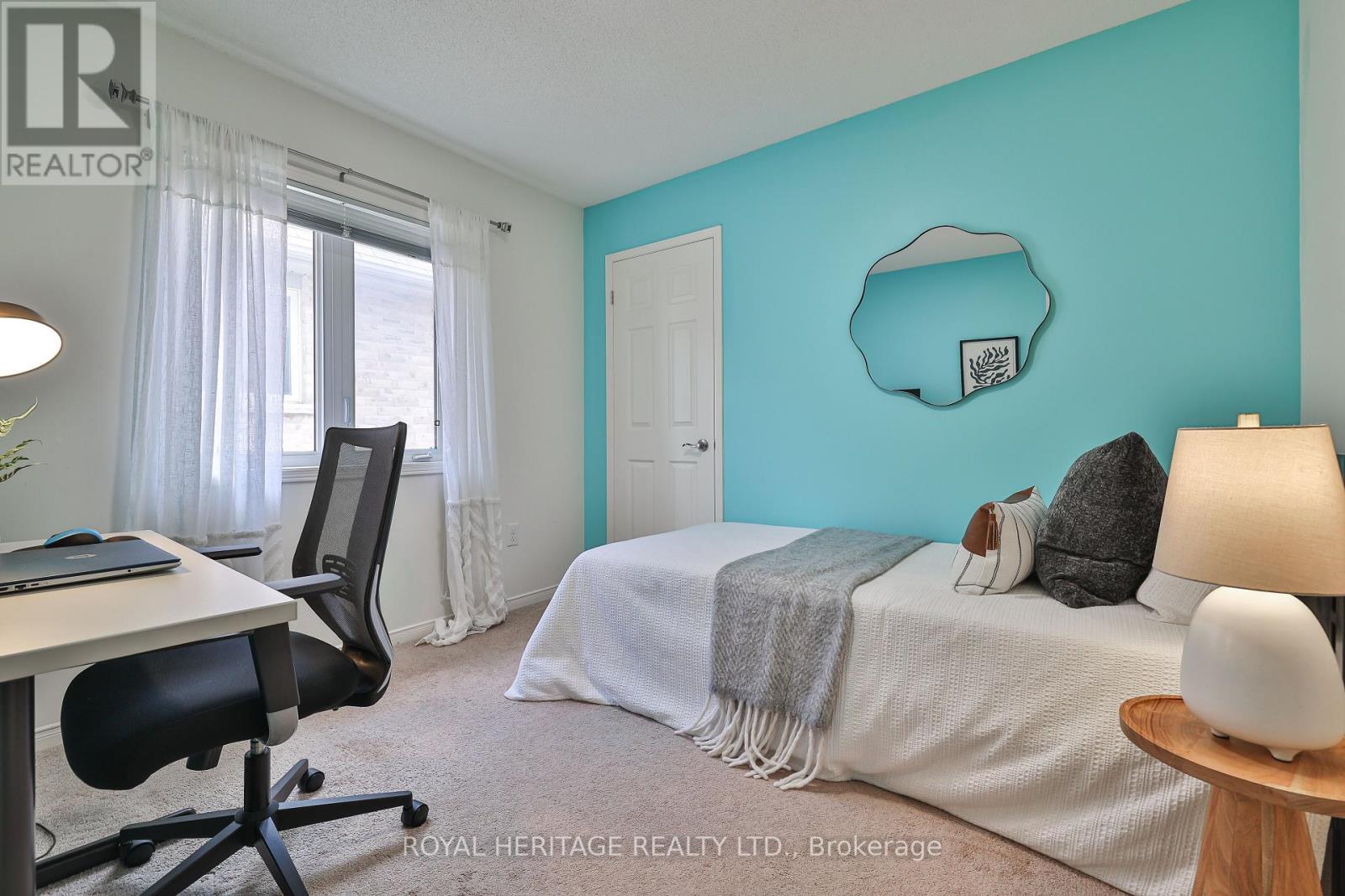 












28 CHASTON ROAD

,
Ajax (Central East),




Ontario
L1Z0M6

