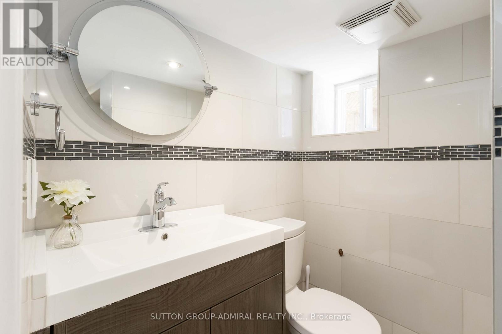 












235 BAIN AVENUE

,
Toronto (North Riverdale),




Ontario
M4K1G2

