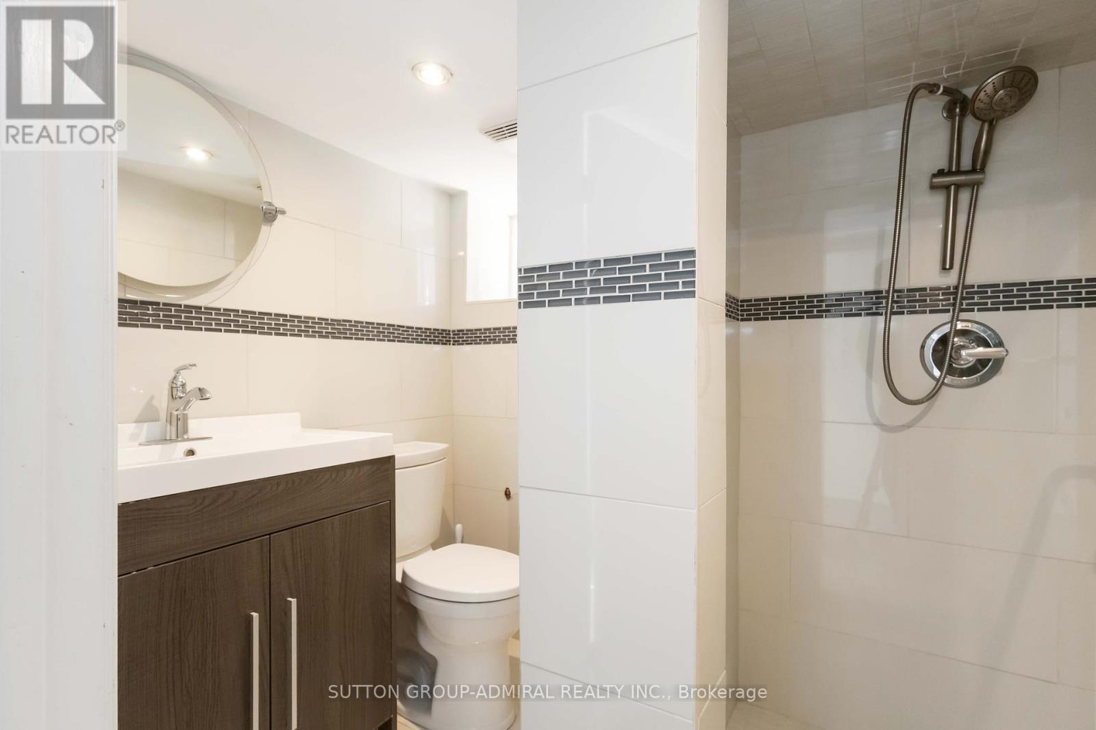 












235 BAIN AVENUE

,
Toronto (North Riverdale),




Ontario
M4K1G2

