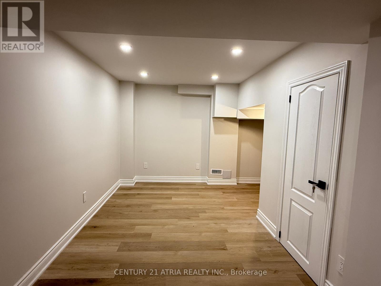 












BSMT - 2585 SECRETO DRIVE

,
Oshawa (Windfields),




Ontario
L1H7K4

