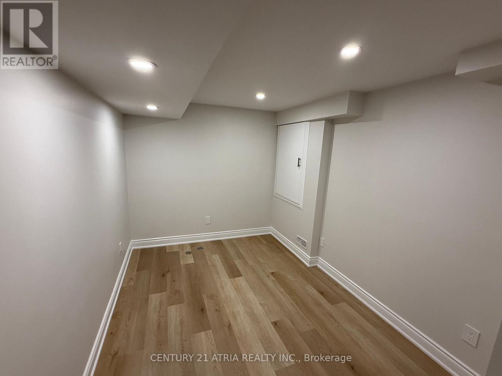 












BSMT - 2585 SECRETO DRIVE

,
Oshawa (Windfields),




Ontario
L1H7K4


