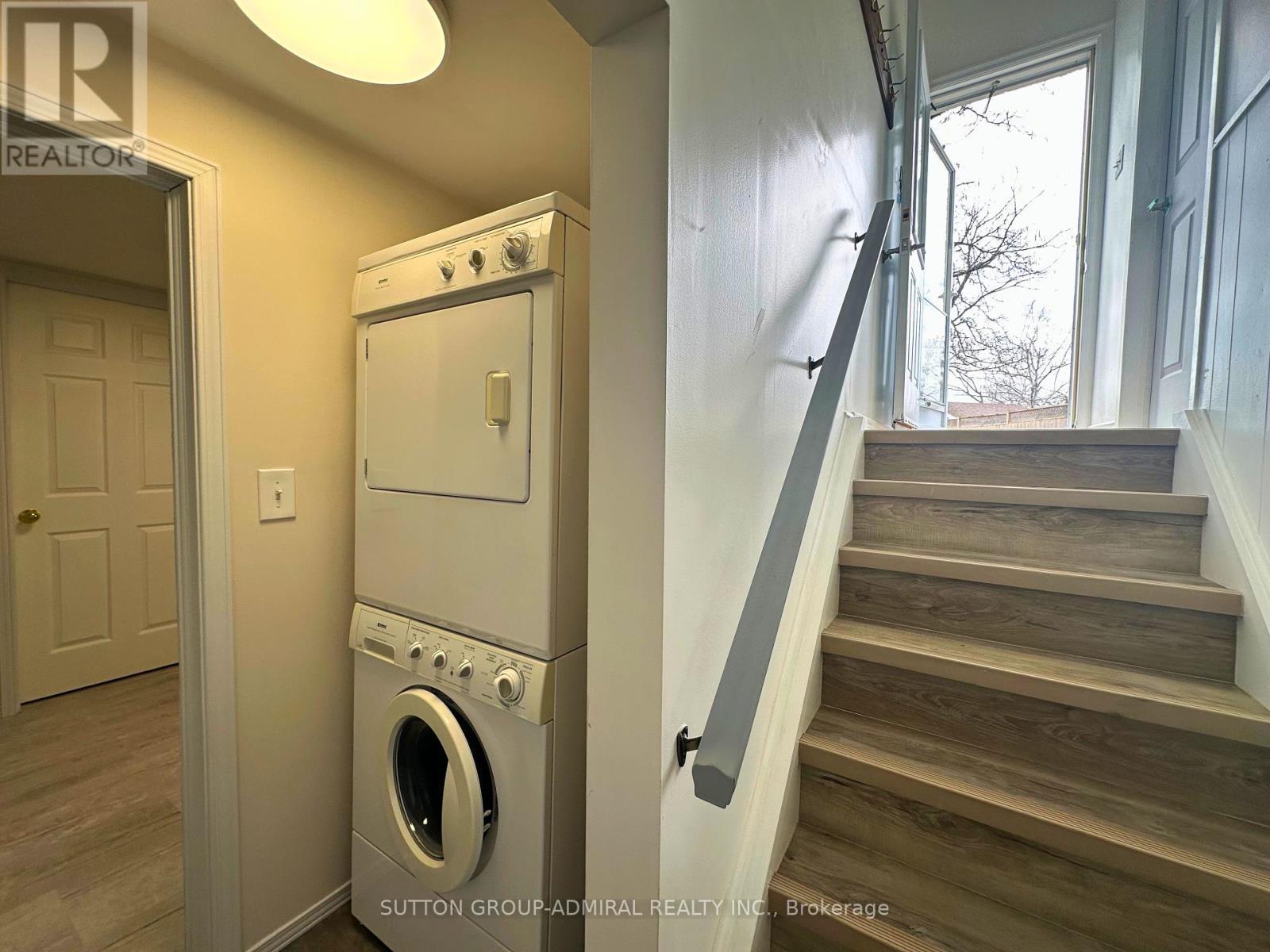 












494 OSHAWA BOULEVARD

,
Oshawa (O'Neill),




Ontario
L1G5T5

