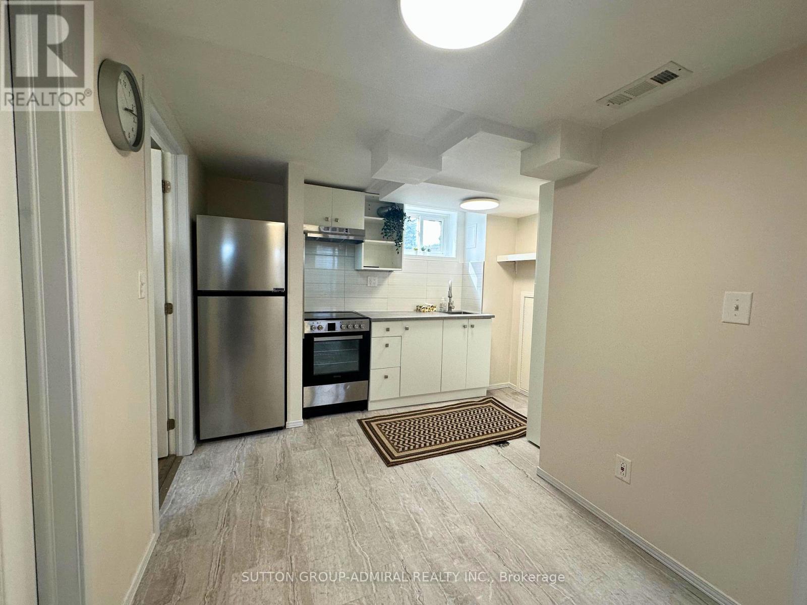 












494 OSHAWA BOULEVARD

,
Oshawa (O'Neill),




Ontario
L1G5T5

