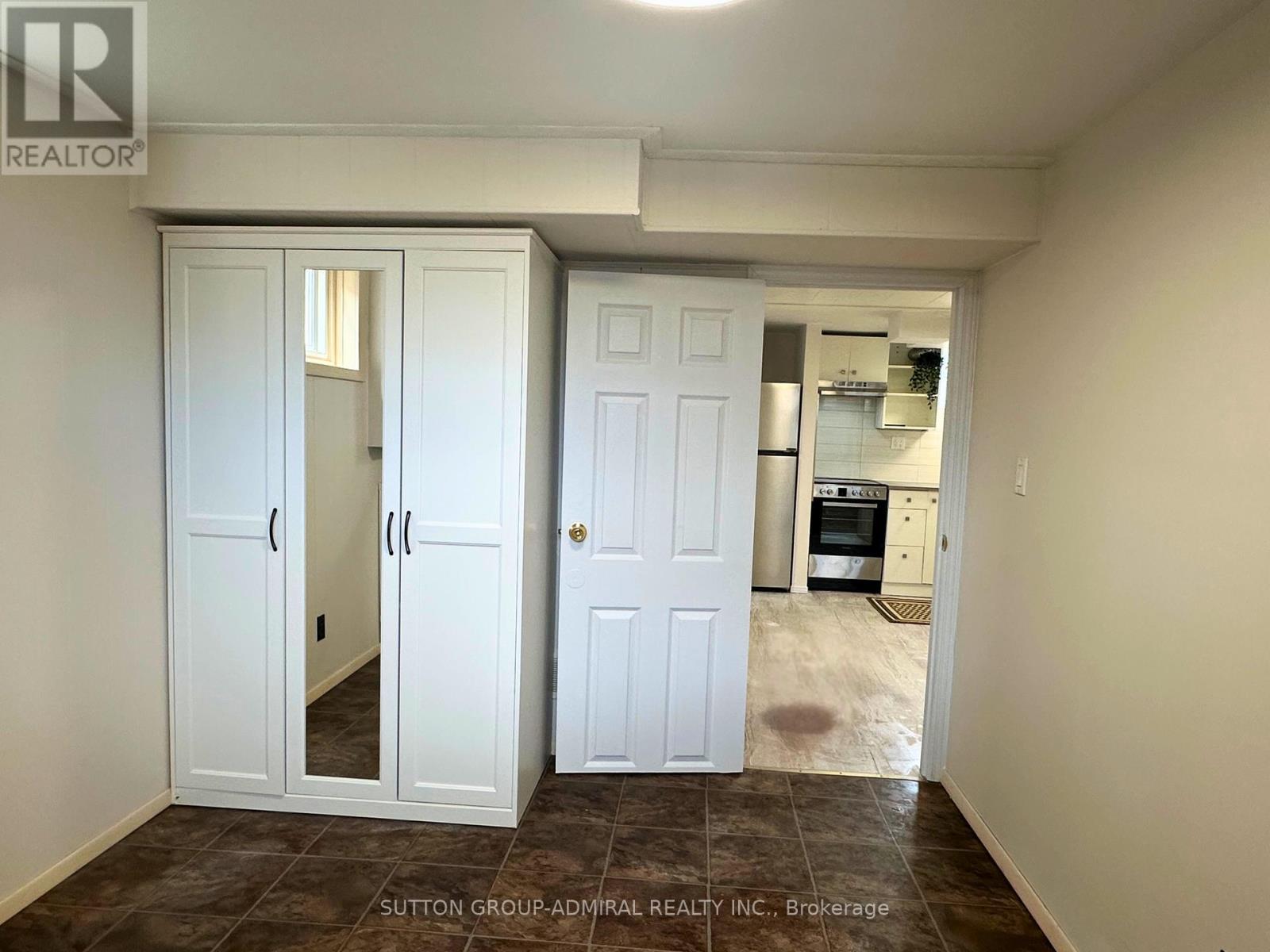 












494 OSHAWA BOULEVARD

,
Oshawa (O'Neill),




Ontario
L1G5T5


